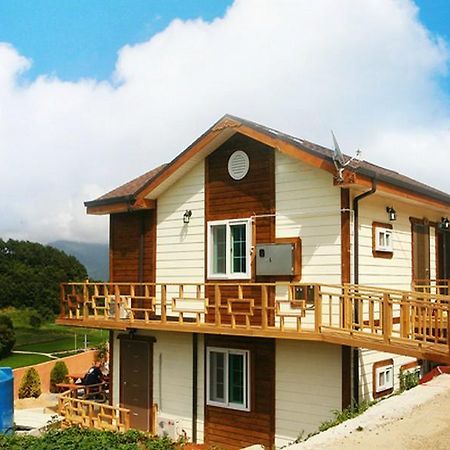 Hanuri Pension Namhae Exterior photo
